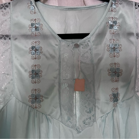 Vintage Satin Nightgown BNWT Size Large - Picture 4 of 5